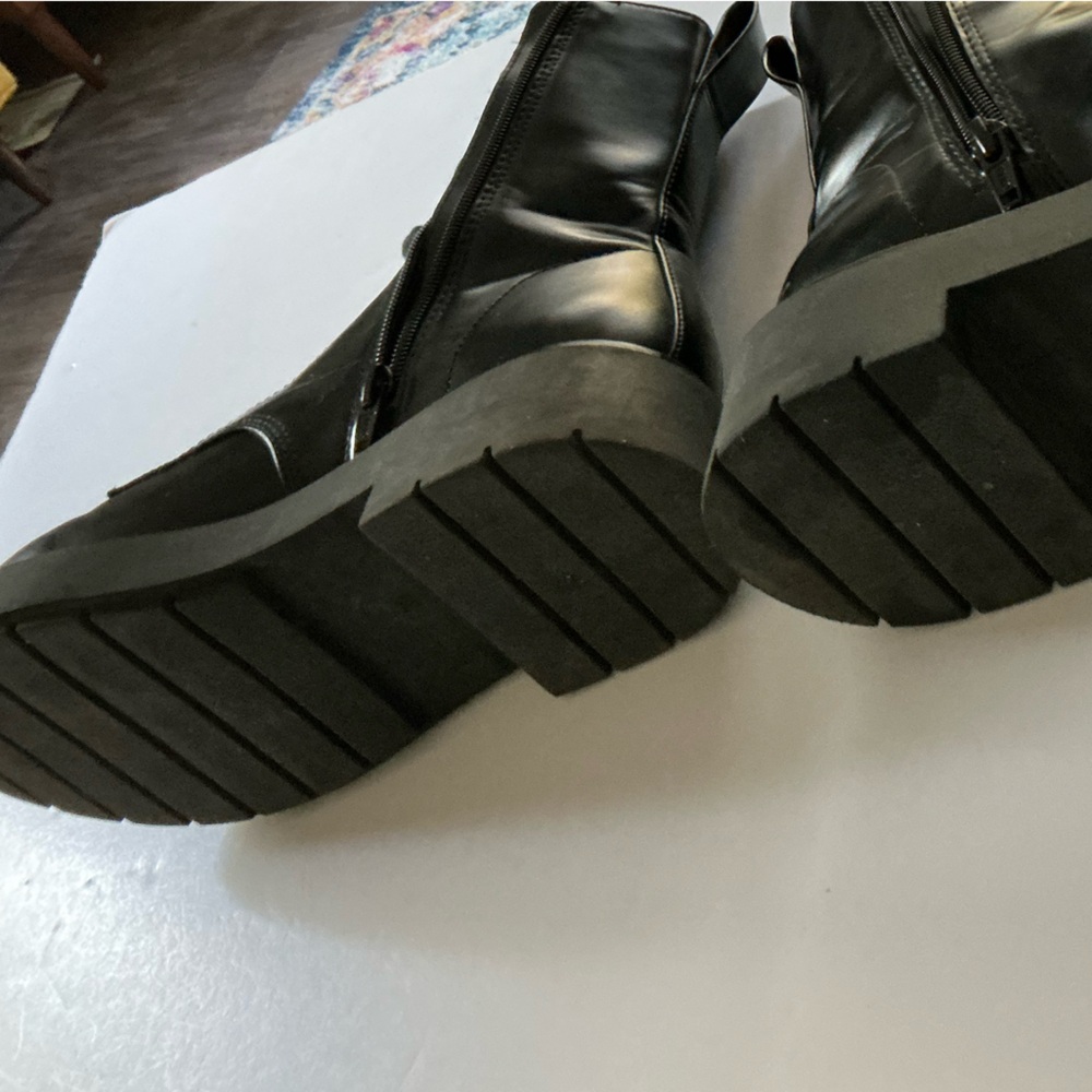 H&M Lug Sole Black Boots Size 8 - Picture 6 of 10